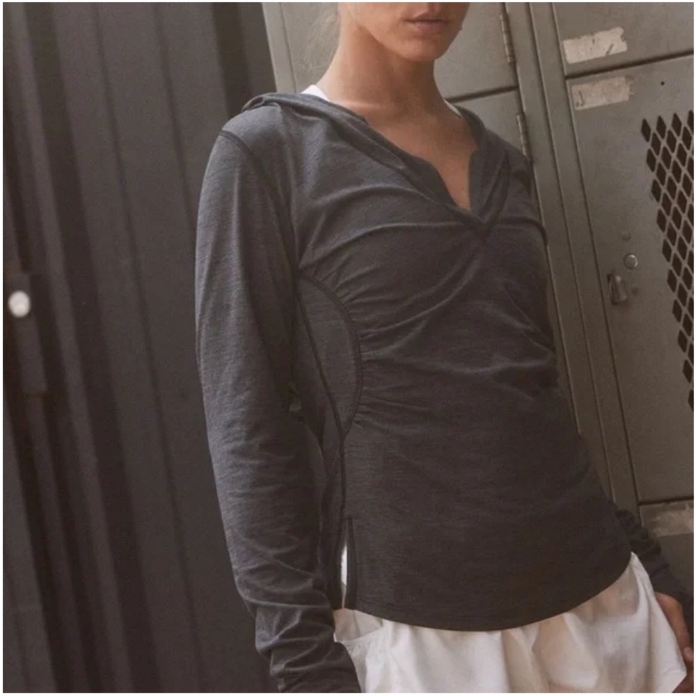 FP Movement Illuminate Layer Hoodie in Black Size Small NWT
